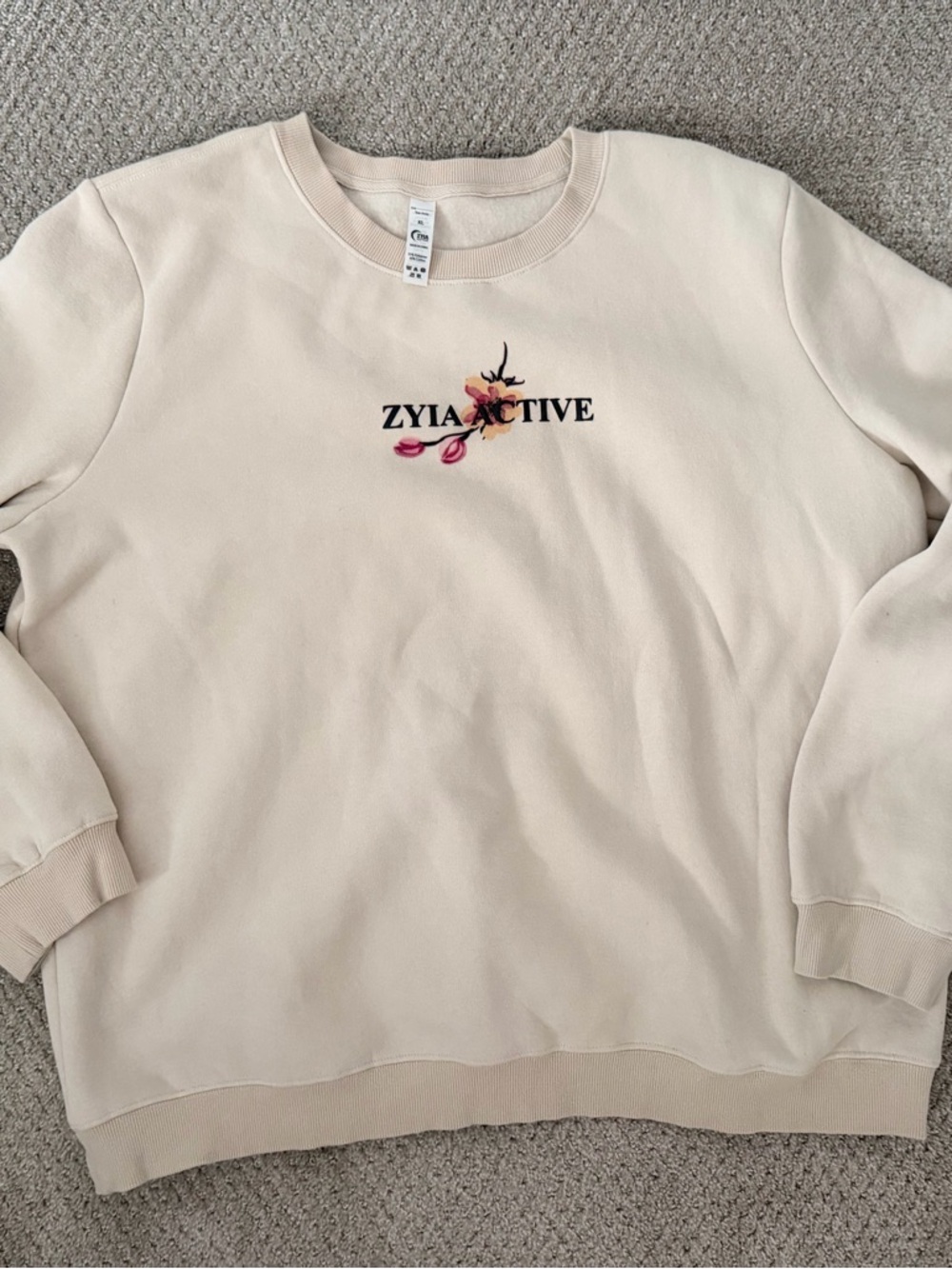 ZYIA Active Women's Cream Crewneck Sweatshirt